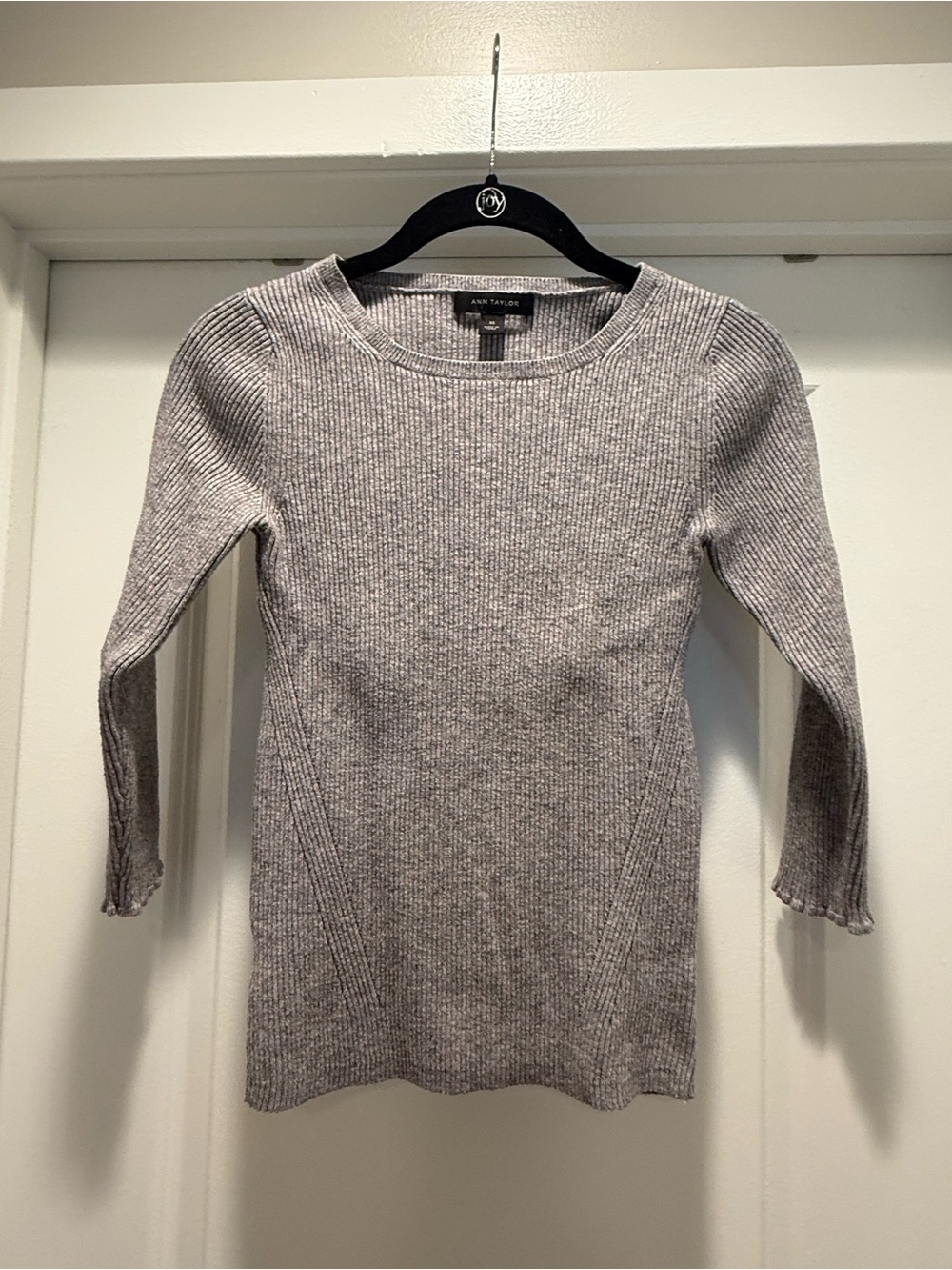 Ann Taylor Light Gray Ribbed Crewneck Sweater
